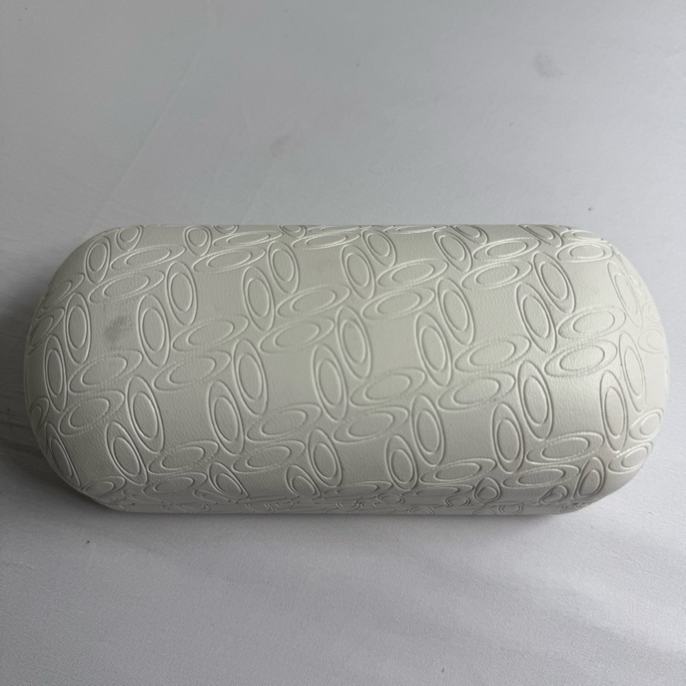 Oakley White Hard Shell Sunglasses Case – Logo Embossed